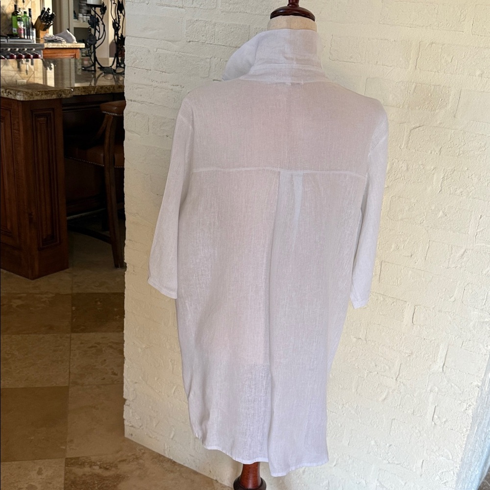 Tempo Paris White Linen Shirt with Gold Details - Picture 4 of 4